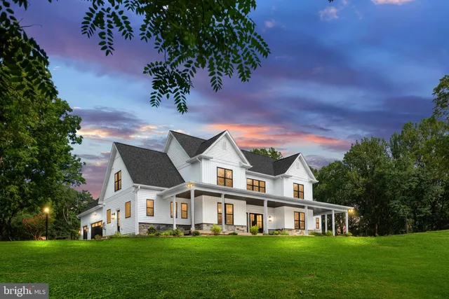 $1,395,000 | 3044 Clearview Farm Lane, Warrenton, VA 20186