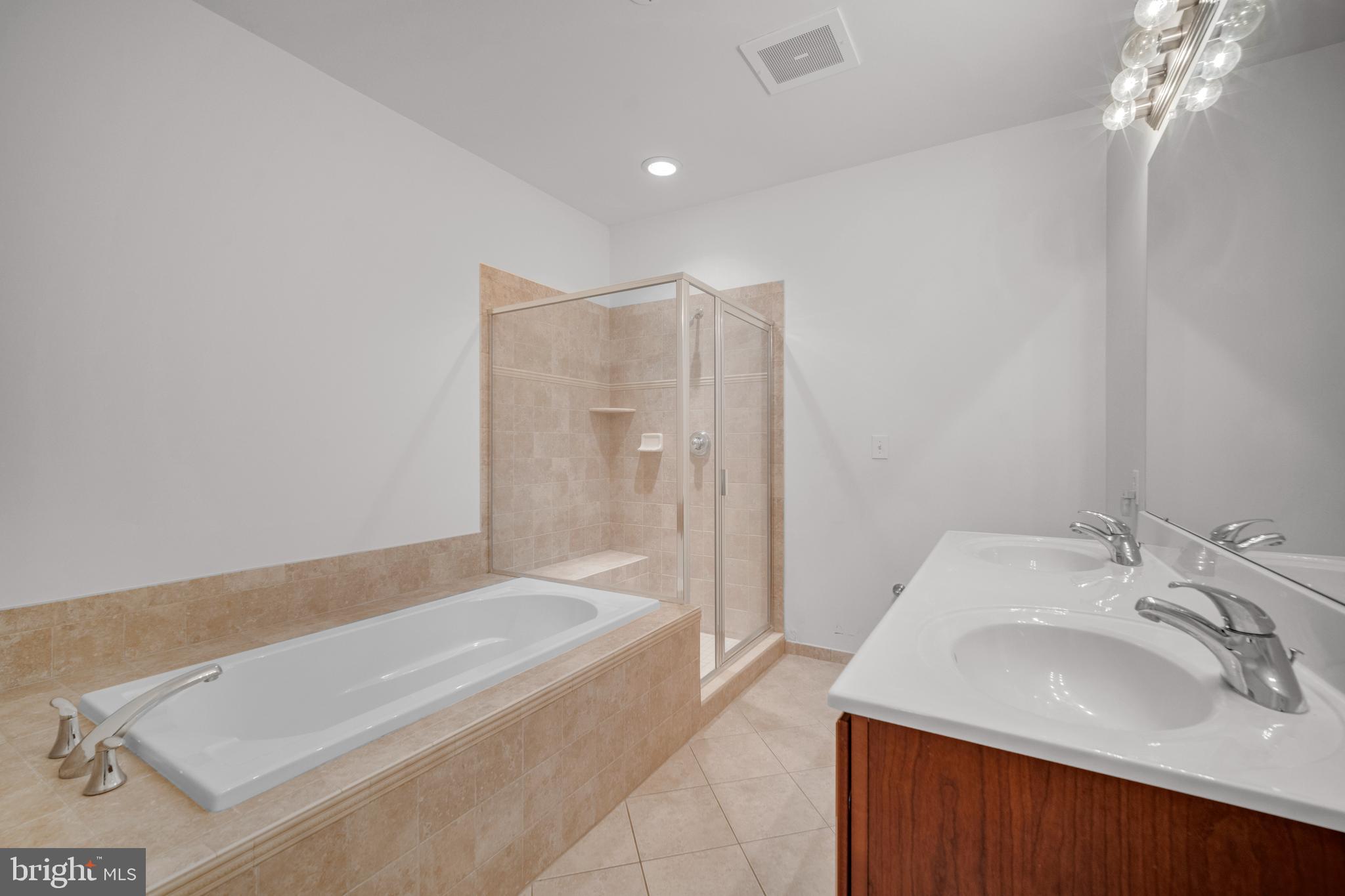 243 Carson Terrace Huntingdon Valley, PA 19006 - Photo 13 of 31