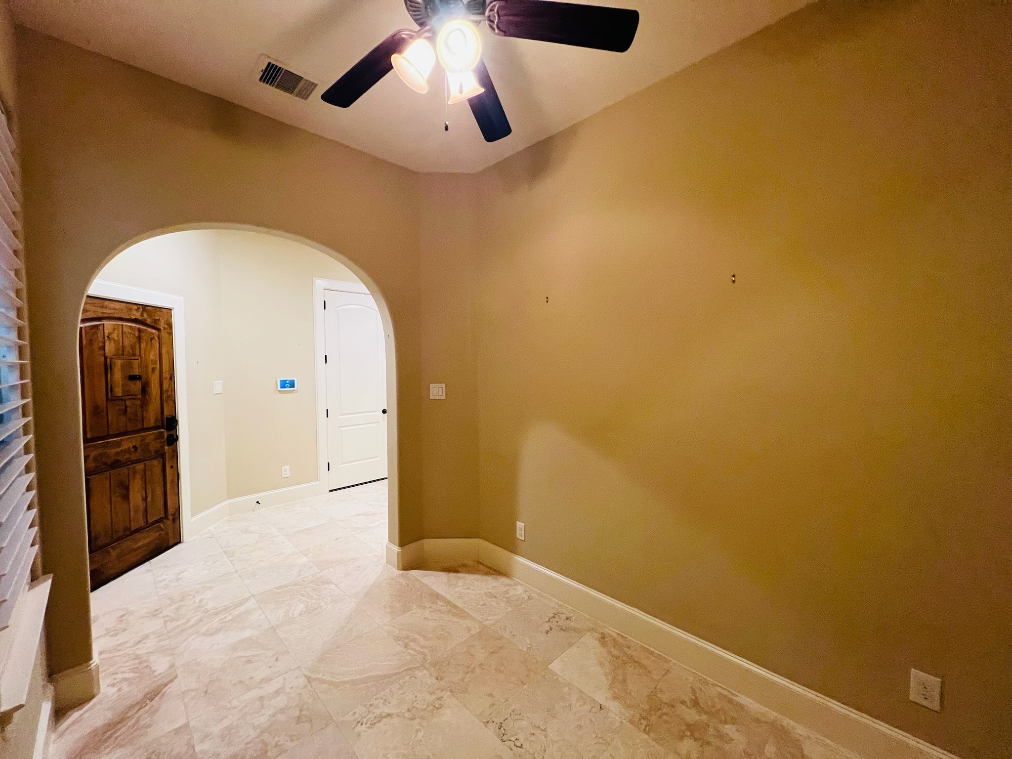 4310 Floyd Street, Unit B Houston, TX 77007 - Photo 5 of 44 a view of a livingroom with a chandelier