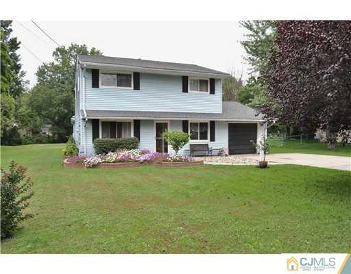 32 Emerald Road Kendall Park, NJ 08824 - Photo 1 of 15 Gallery Image 1
