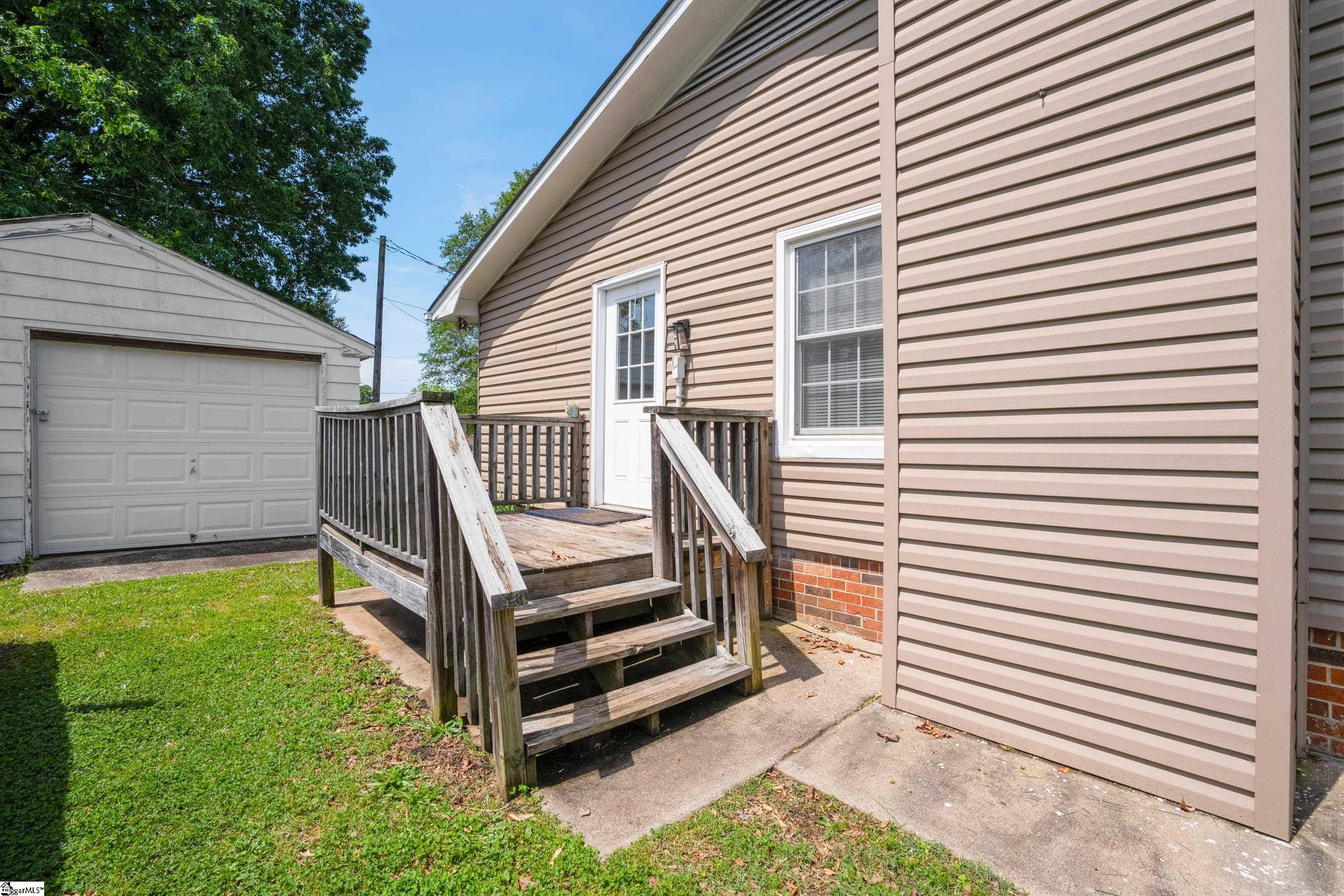 110 Springdale Drive Belton, SC 29627 - Photo 20 of 28