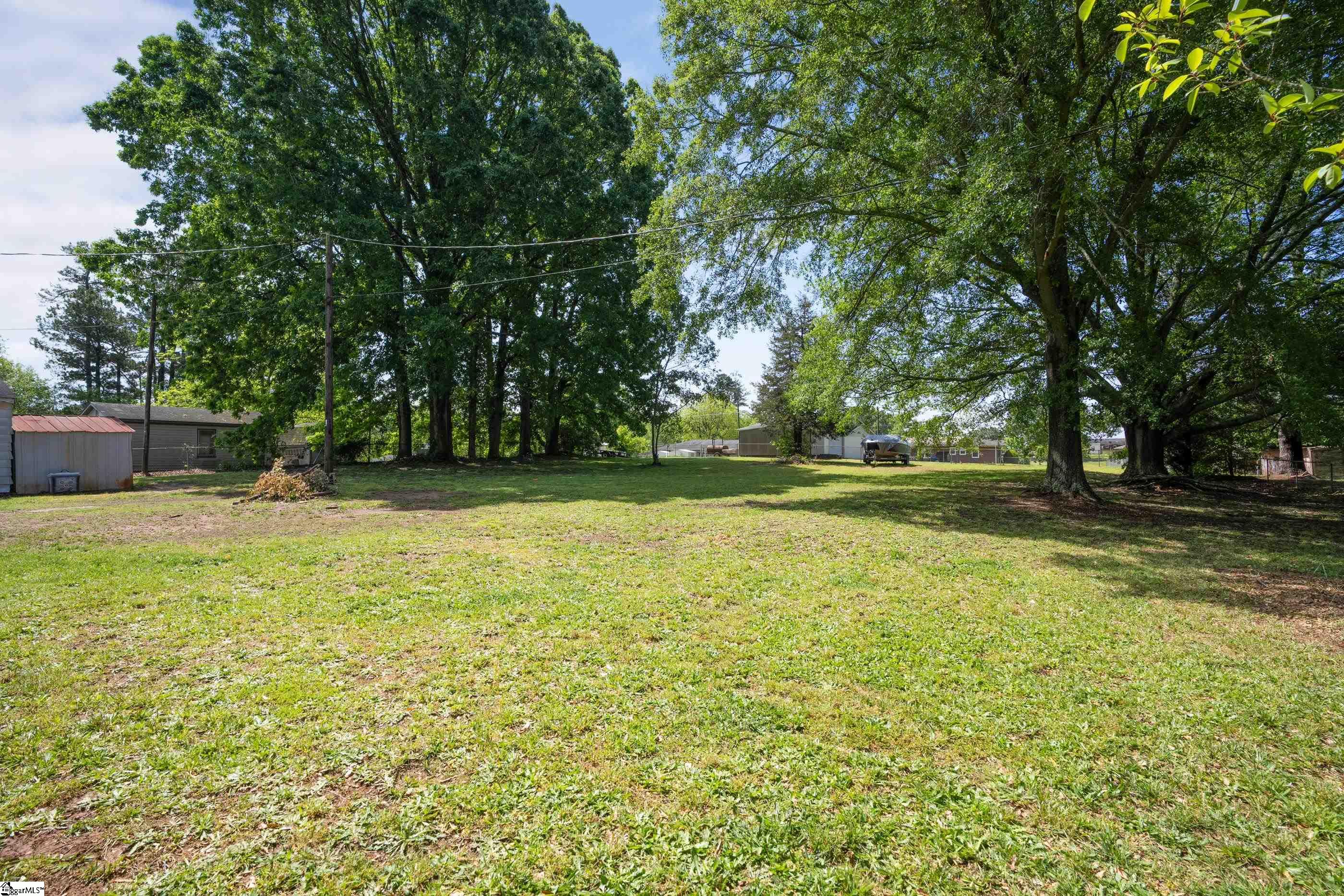110 Springdale Drive Belton, SC 29627 - Photo 22 of 28