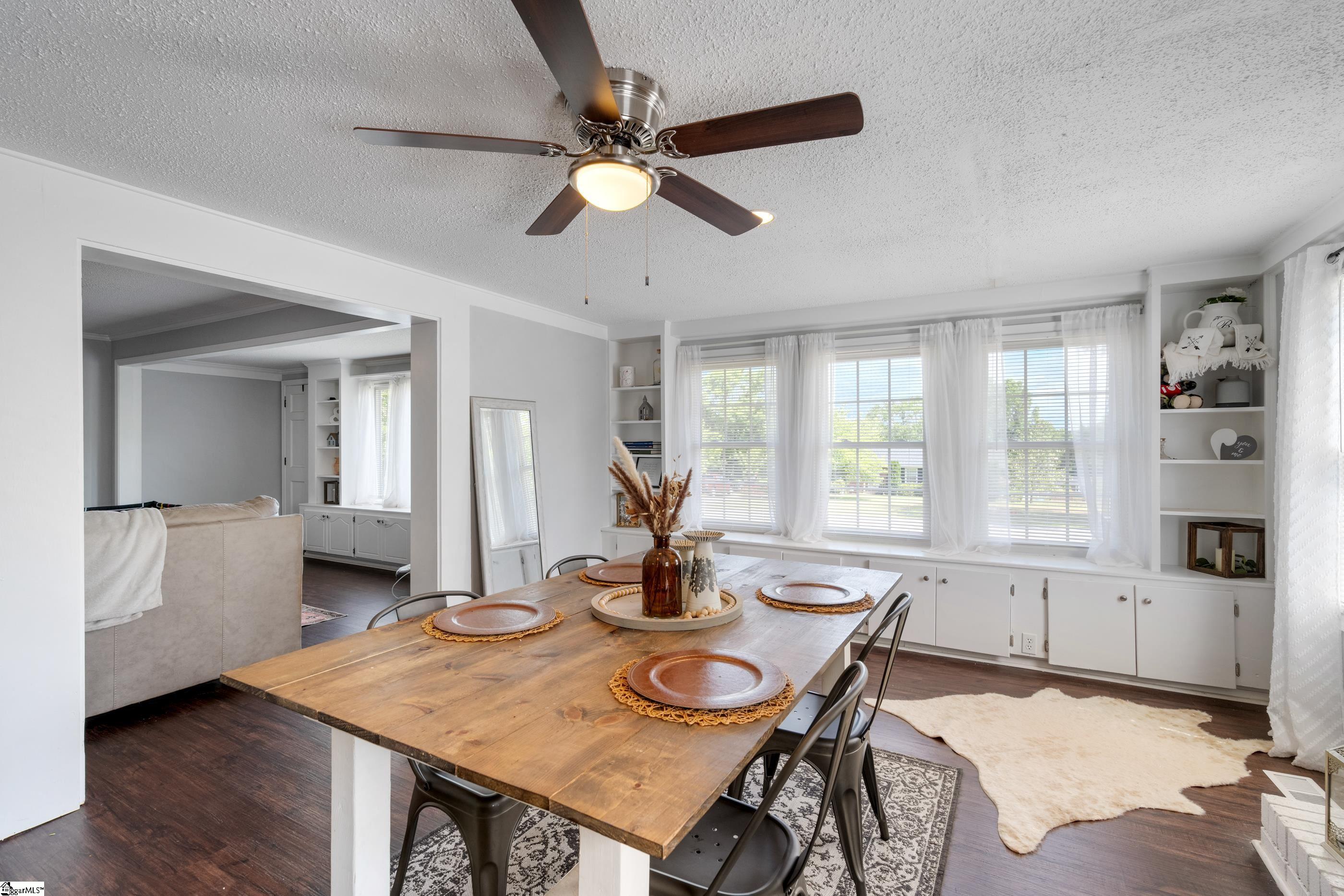 110 Springdale Drive Belton, SC 29627 - Photo 5 of 28