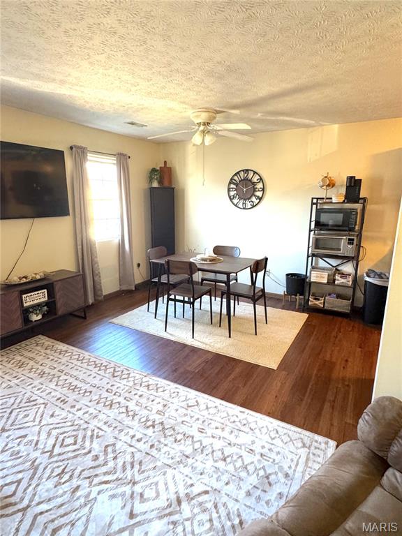 1315 Main Street, Unit B Highland, IL 62249 - Photo 3 of 8