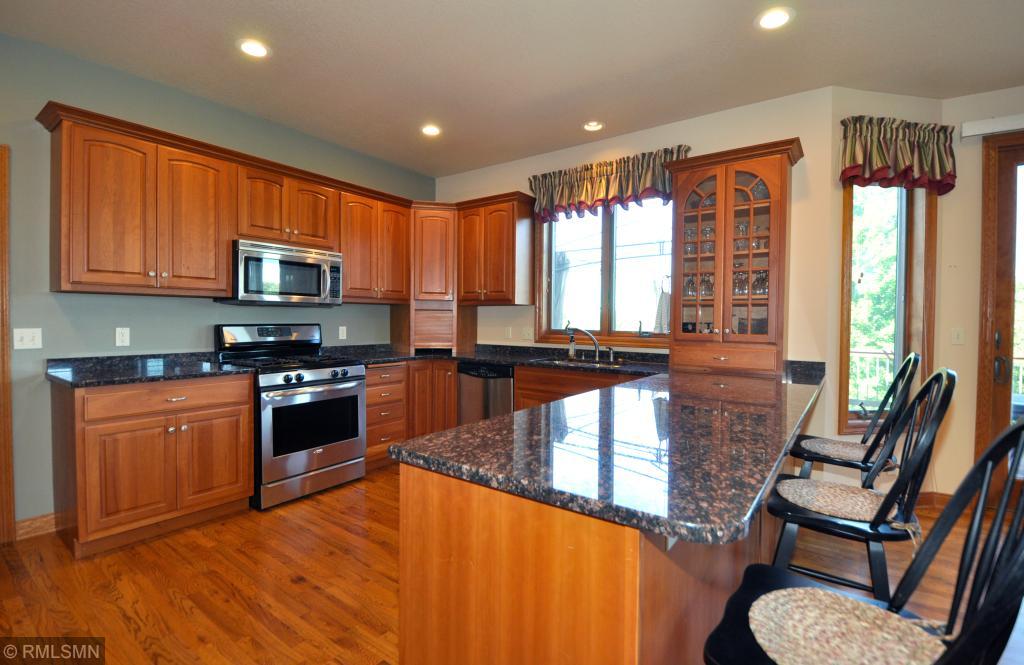 2444 Colleen Lane Northeast Rochester, MN 55906 - Photo 11 of 33