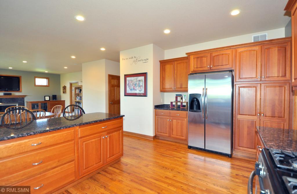 2444 Colleen Lane Northeast Rochester, MN 55906 - Photo 12 of 33