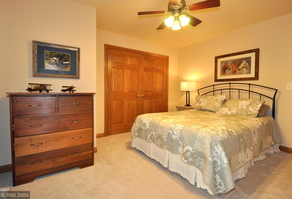 2444 Colleen Lane Northeast Rochester, MN 55906 - Photo 23 of 33