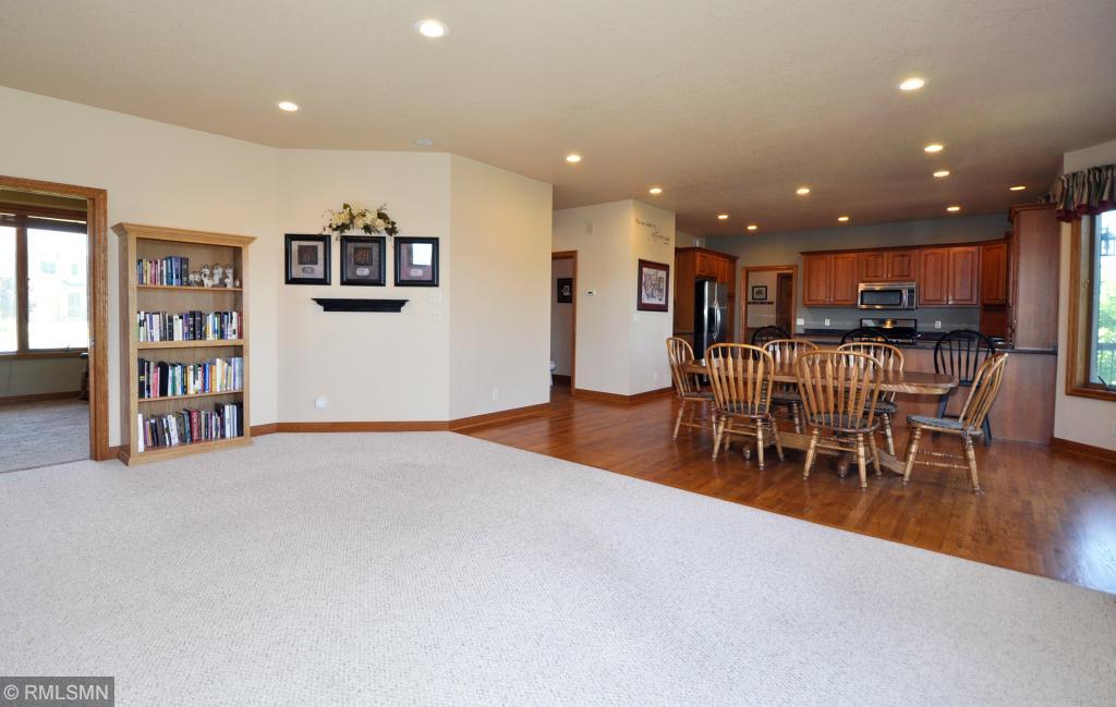 2444 Colleen Lane Northeast Rochester, MN 55906 - Photo 7 of 33