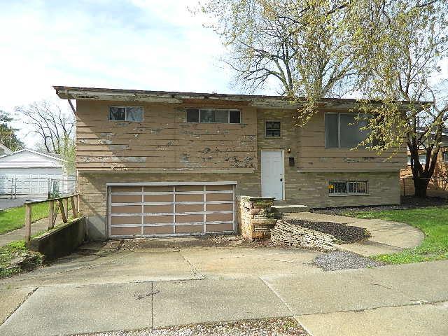 13908 South Reeves Road Robbins, IL 60472 - Photo 1 of 22 Gallery Image 1
