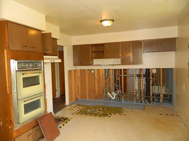 13908 South Reeves Road Robbins, IL 60472 - Photo 4 of 22 Gallery Image 4