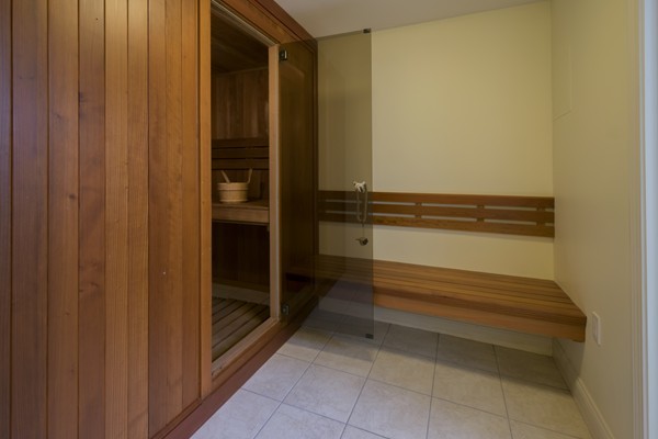 26 Cider Mill Road Framingham, MA 01701 - Photo 25 of 30 a bathroom with a bathtub