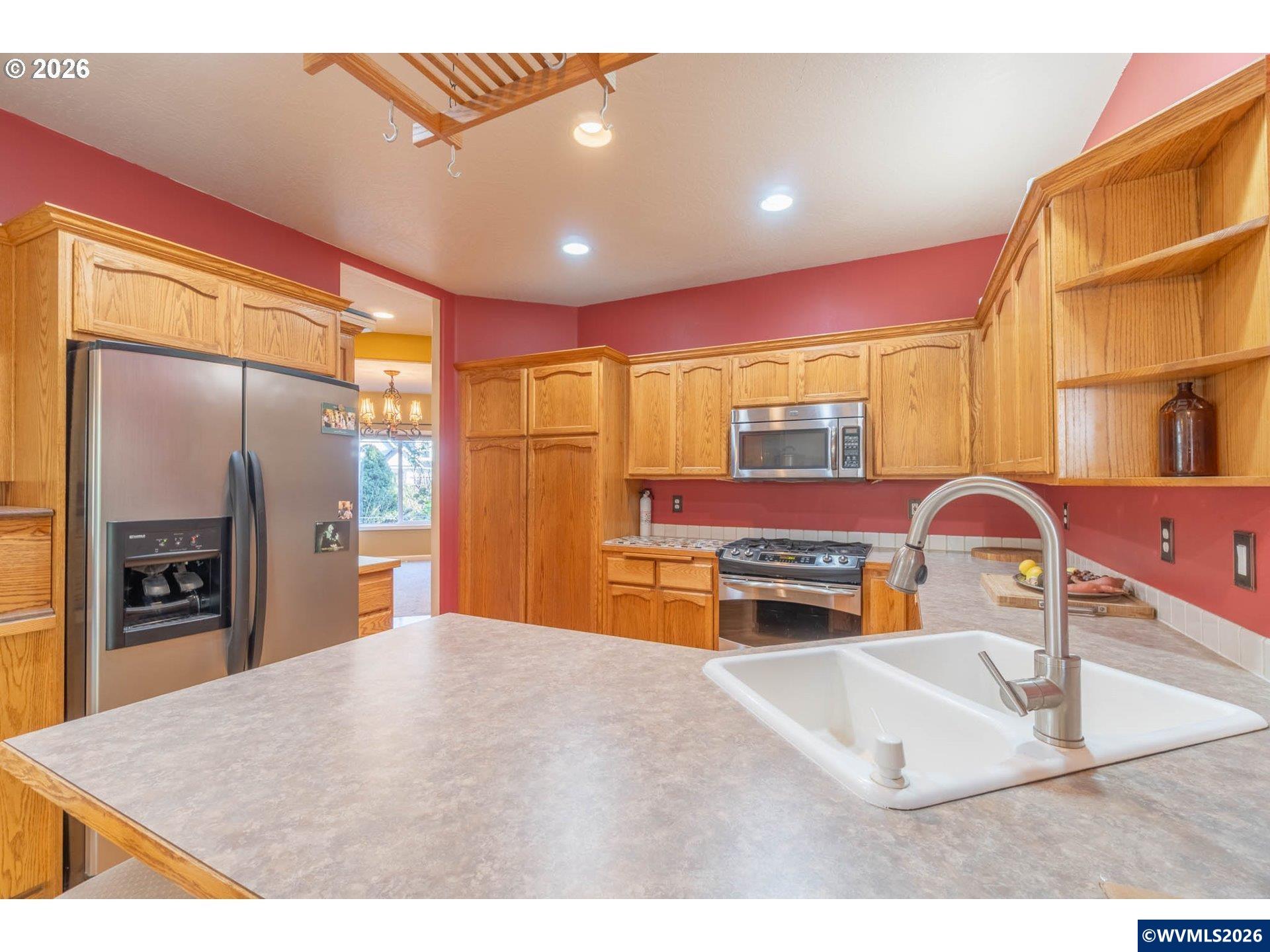 4366 Berry Lane Eugene, OR 97404 - Photo 12 of 42