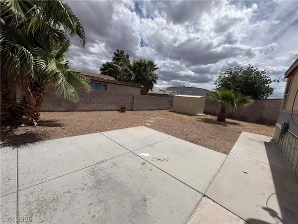 $1,652 | 4877 Saguaro Way, Las Vegas, NV 89121