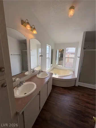 $1,652 | 4877 Saguaro Way, Las Vegas, NV 89121