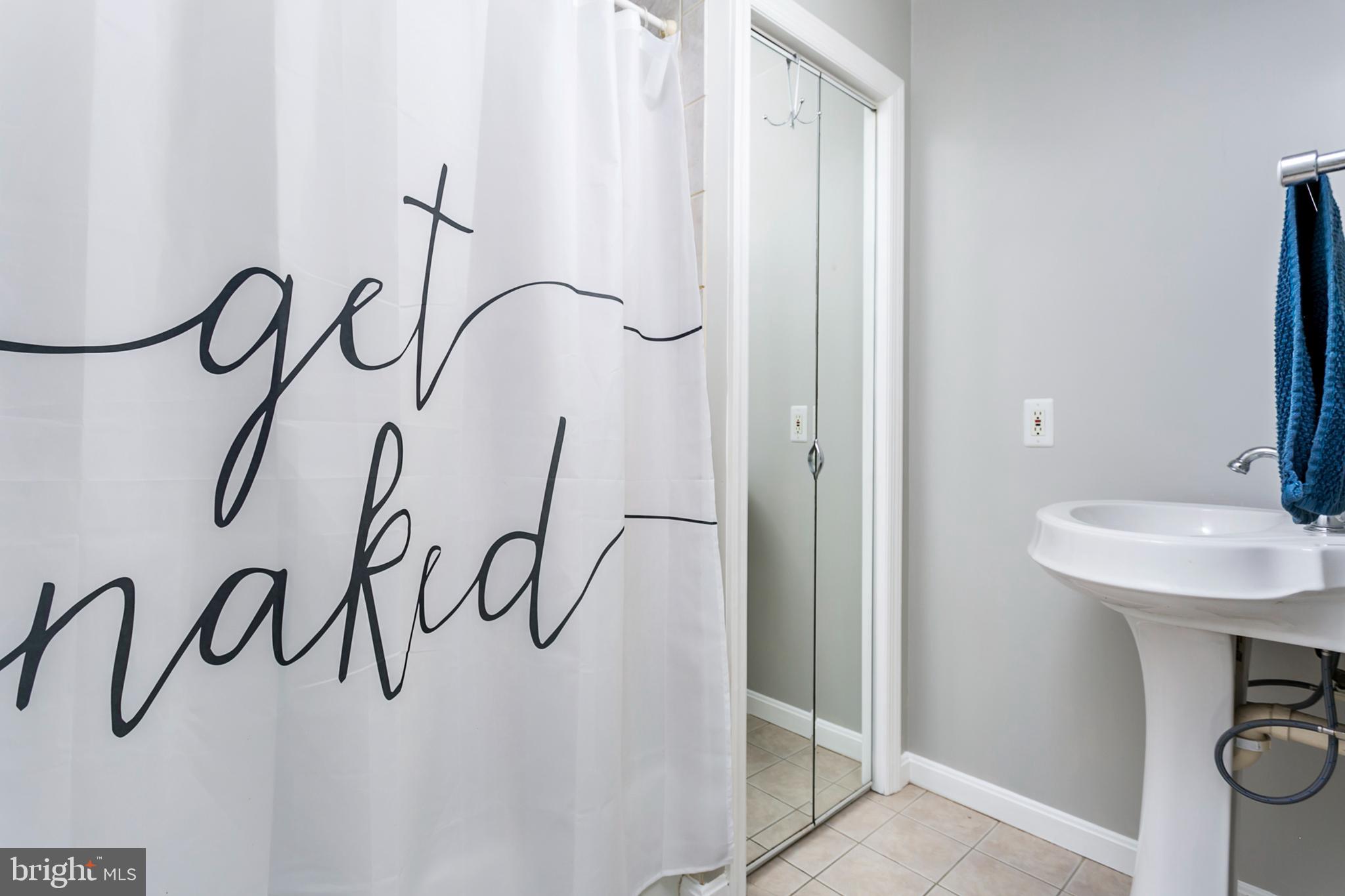 1325 Cooksie Street Baltimore, MD 21230 - Photo 15 of 19 Second floor full bathroom with storage space!