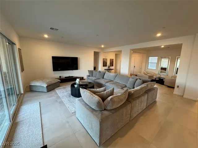 $5,950 | 10851 Mila Lndg Avenue, Las Vegas, NV 89166