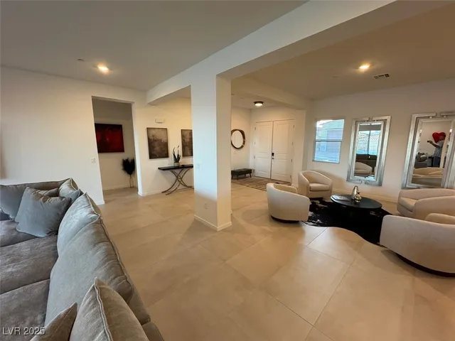 $5,950 | 10851 Mila Lndg Avenue, Las Vegas, NV 89166