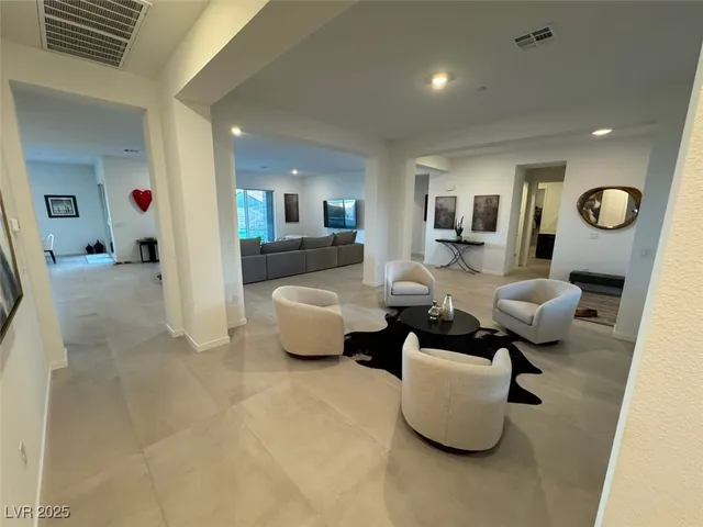 $5,950 | 10851 Mila Lndg Avenue, Las Vegas, NV 89166