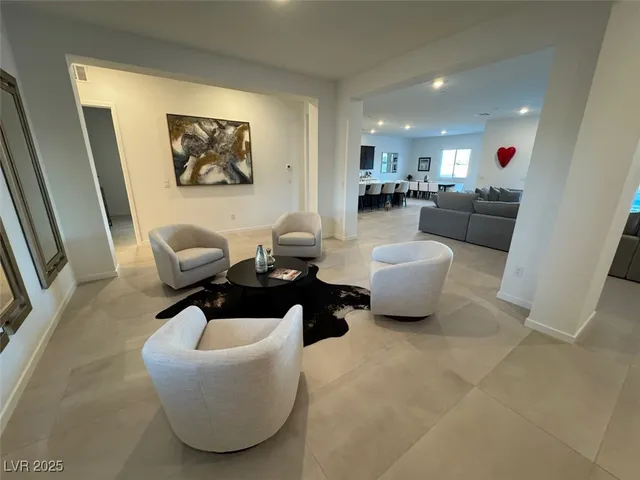 $5,950 | 10851 Mila Lndg Avenue, Las Vegas, NV 89166