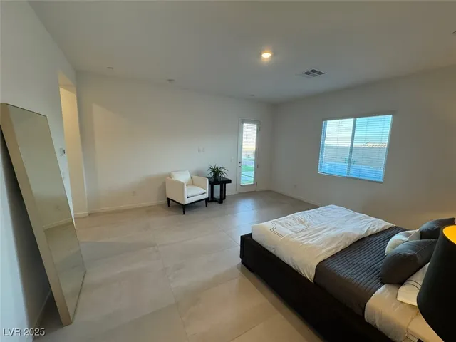 $5,950 | 10851 Mila Lndg Avenue, Las Vegas, NV 89166