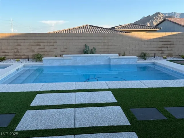 $5,950 | 10851 Mila Lndg Avenue, Las Vegas, NV 89166