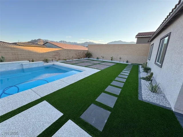 $5,950 | 10851 Mila Lndg Avenue, Las Vegas, NV 89166