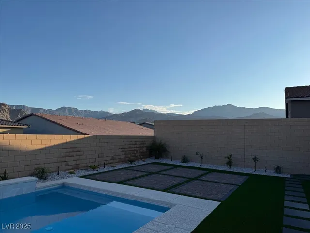 $5,950 | 10851 Mila Lndg Avenue, Las Vegas, NV 89166