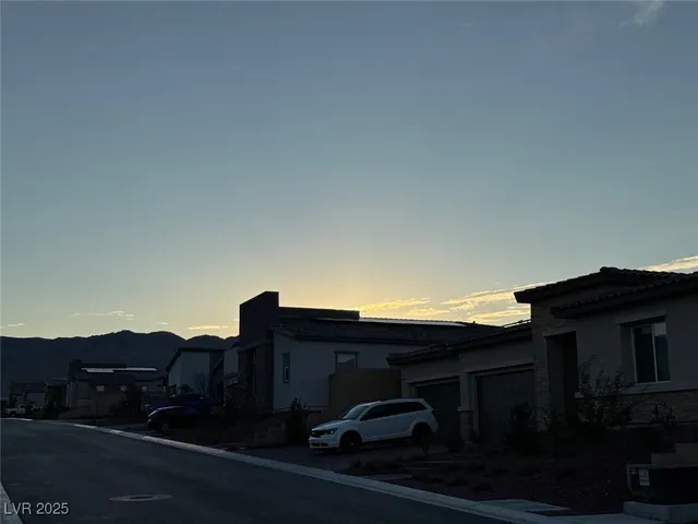 $5,950 | 10851 Mila Lndg Avenue, Las Vegas, NV 89166