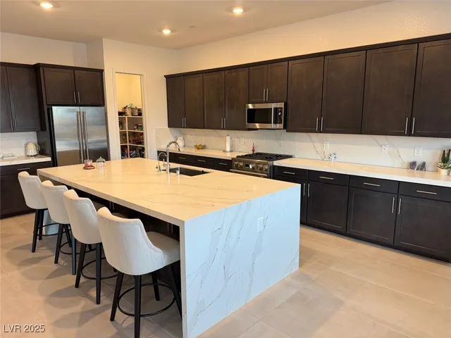 $5,950 | 10851 Mila Lndg Avenue, Las Vegas, NV 89166