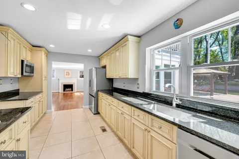 $1,320,000 | 9709 Connecticut Avenue, Kensington, MD 20895