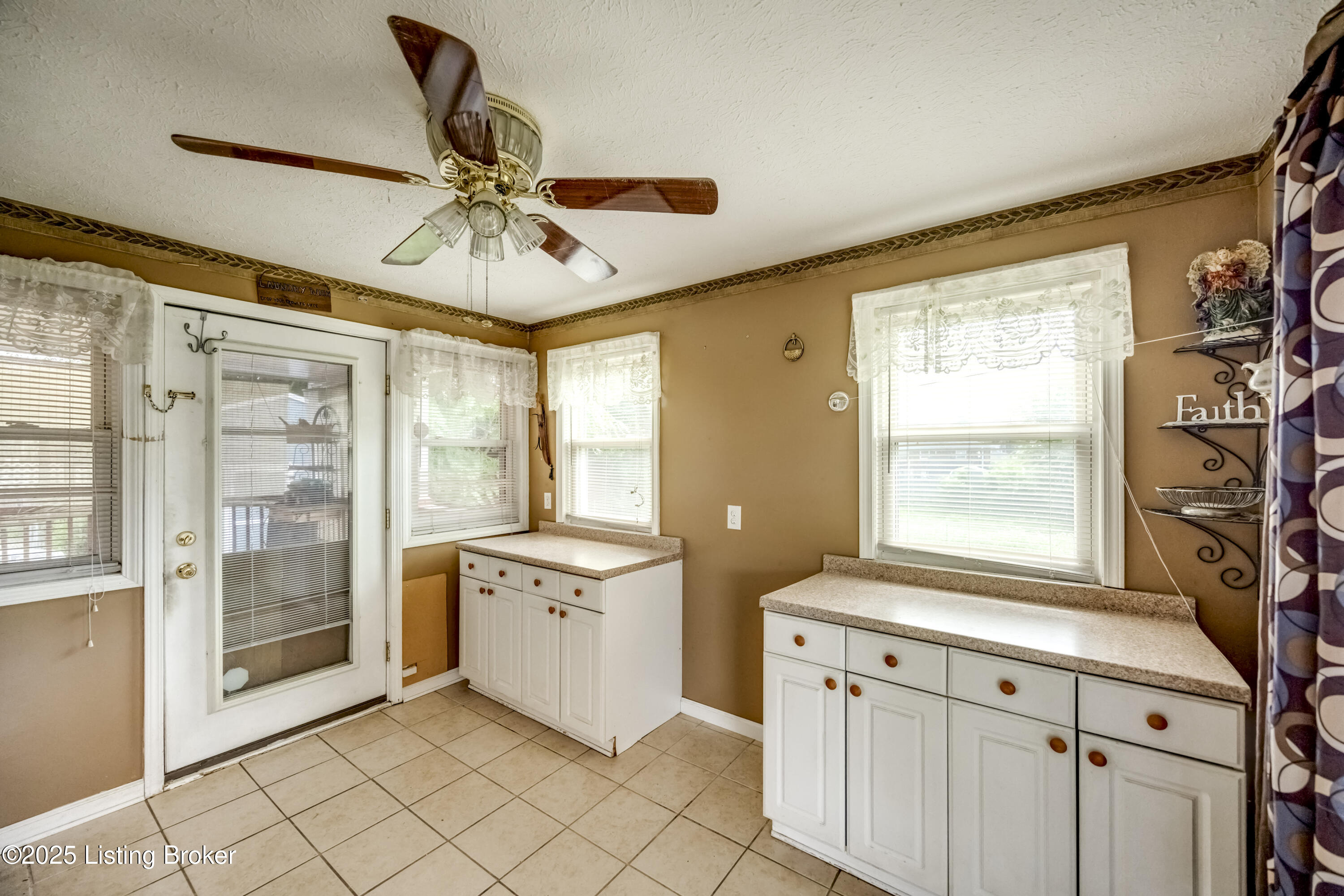 8209 Terry Road Louisville, KY 40258 - Photo 47 of 64 2Y0A7044-A