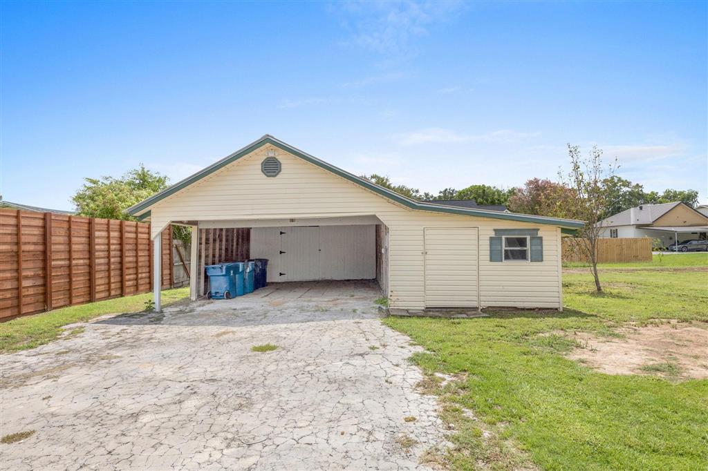 219 Clara Street Jennings, LA 70546 - Photo 4 of 24