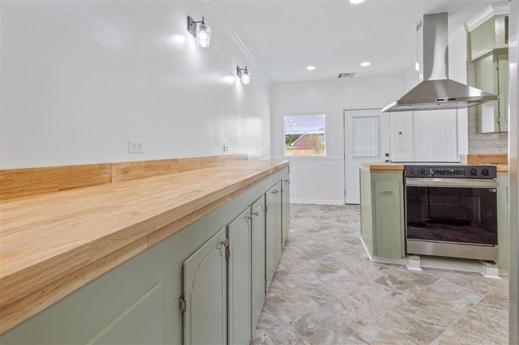219 Clara Street Jennings, LA 70546 - Photo 7 of 24