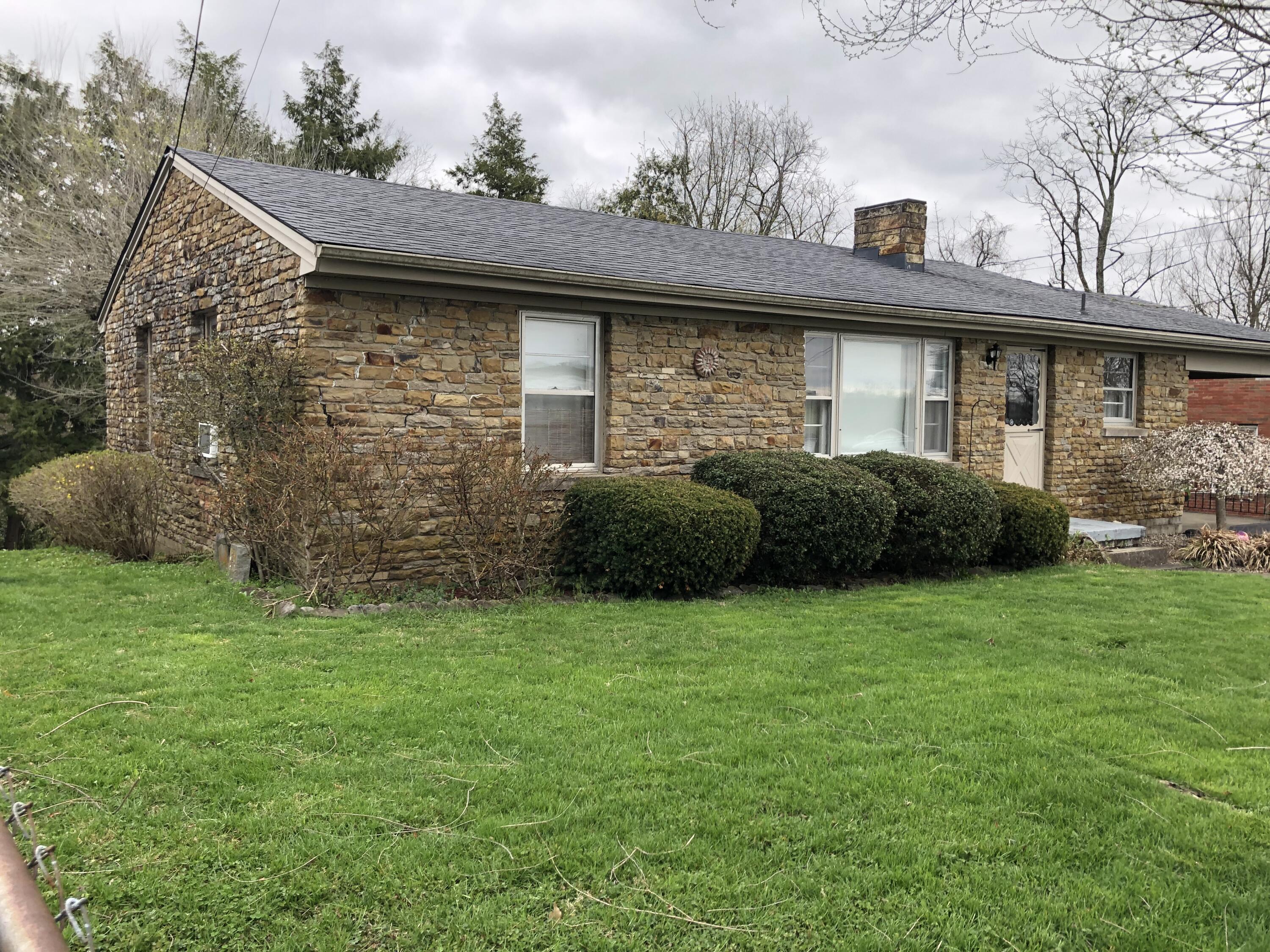 1015 Spencer Road Mount Sterling, KY 40353 - Photo 6 of 31 836648A5-04FE-4847-AB9D-5C07F44FC4E2