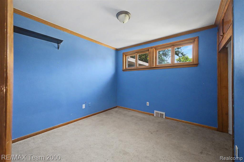 2145 Oakville Waltz Road New Boston, MI 48164 - Photo 21 of 56