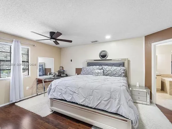 $4,100 | 1431 Southwest 87th Way, Pembroke Pines, FL 33025