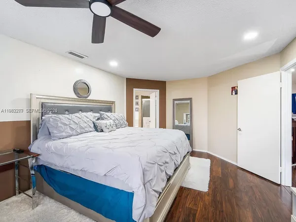 $4,100 | 1431 Southwest 87th Way, Pembroke Pines, FL 33025