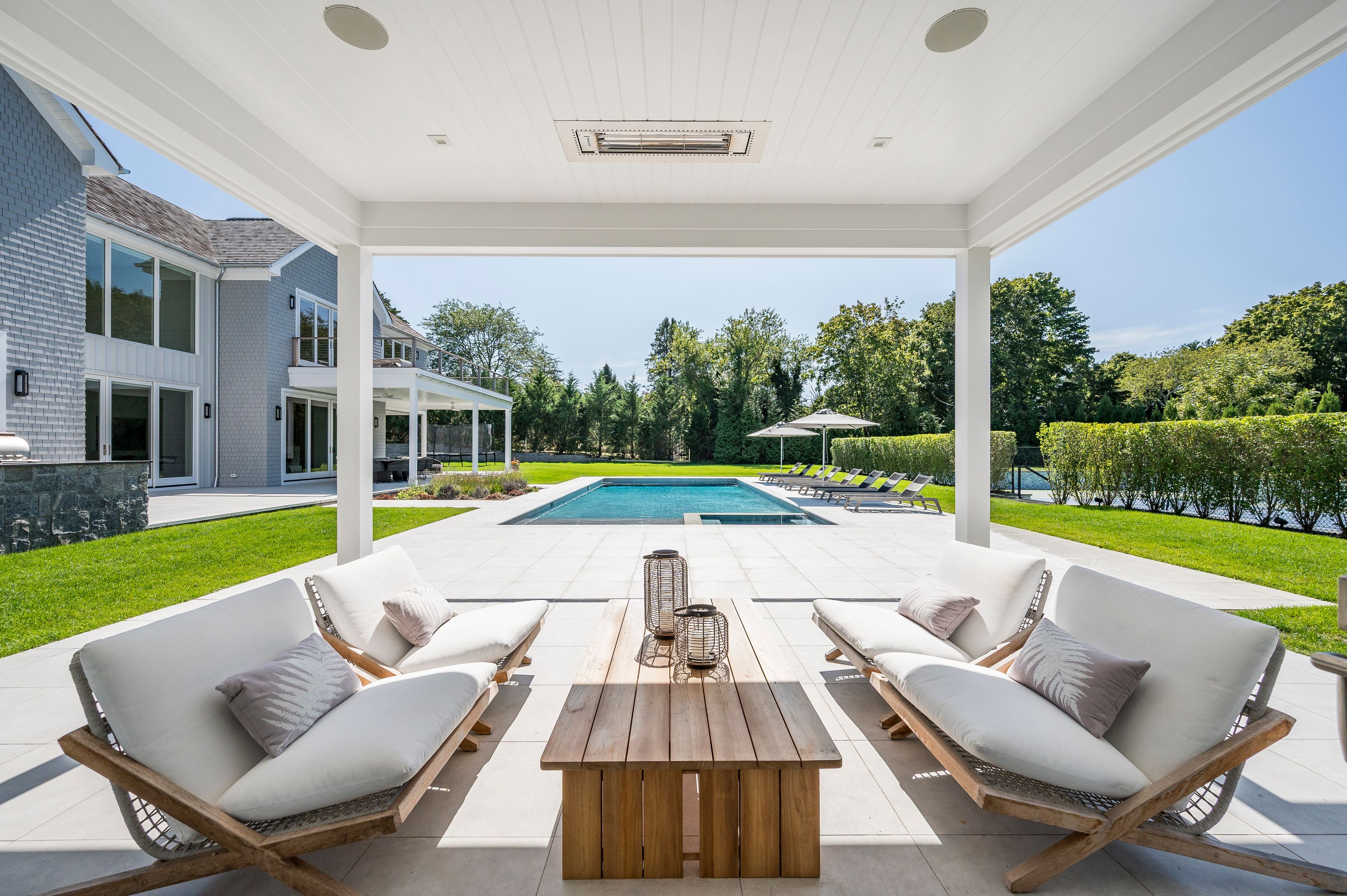 148 Head Of Pond Road Water Mill, NY 11976 - Photo 11 of 51