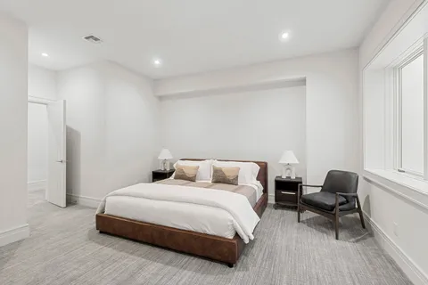 148 Head Of Pond Road, Water Mill, NY 11976