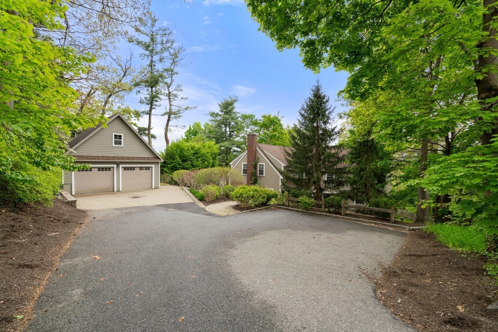 83 Wachusett Road Needham, MA 02492 - Photo 3 of 23