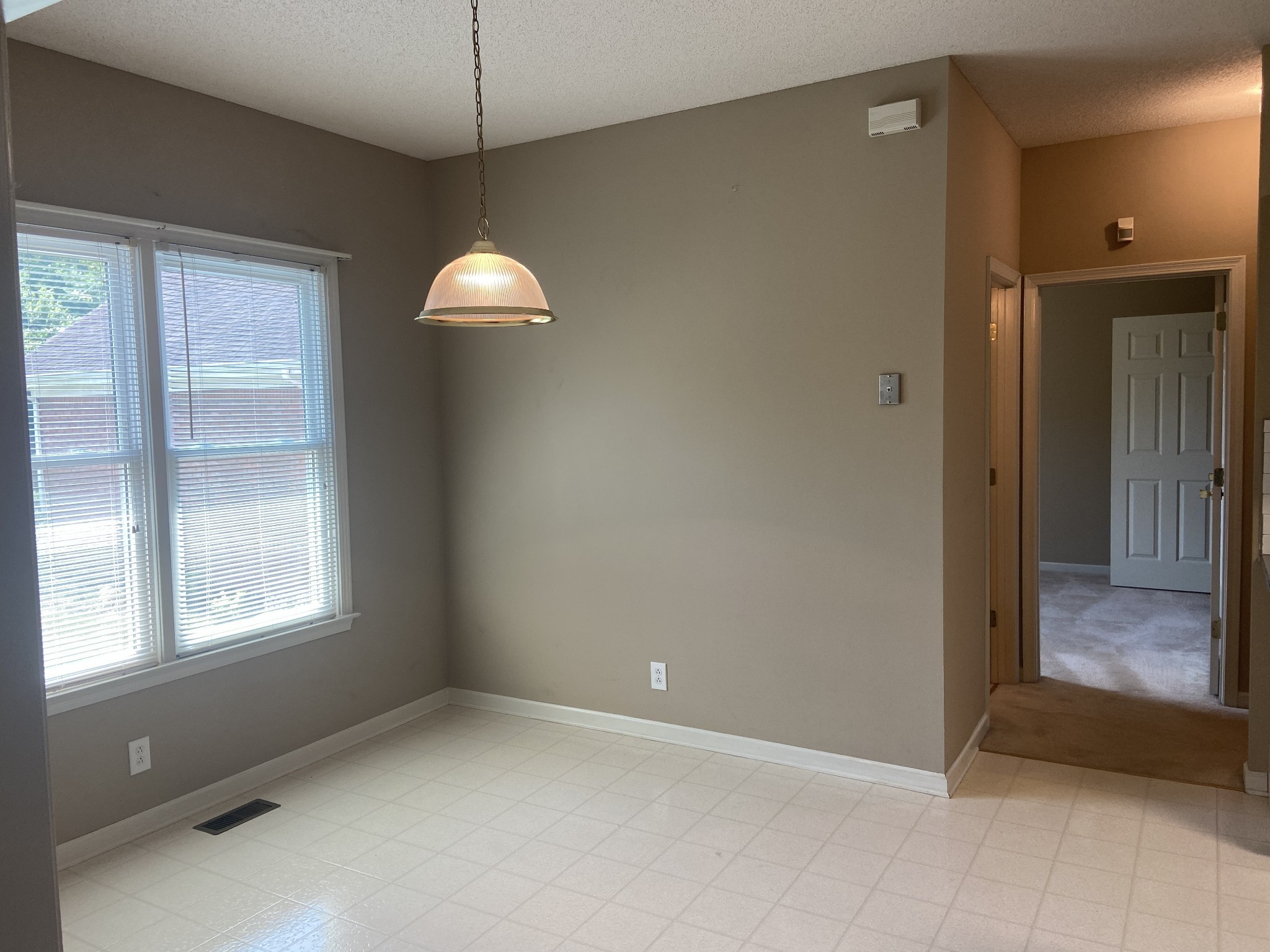 4237 Trenton Road Clarksville, TN 37040 - Photo 16 of 36