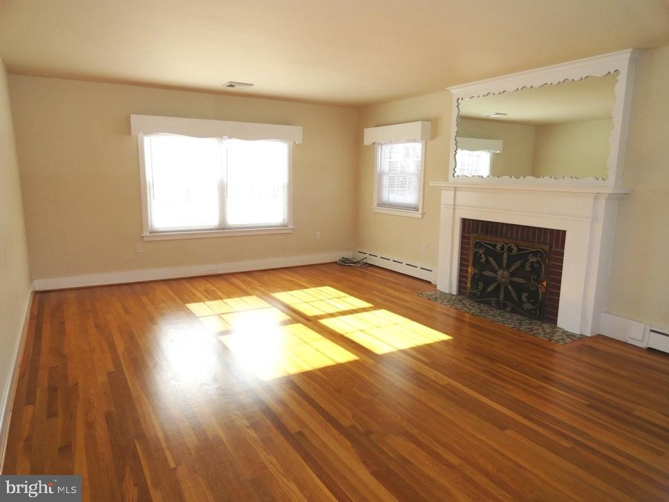 346 East Roseville Road Lancaster, PA 17601 - Photo 5 of 28 Gallery Image 5