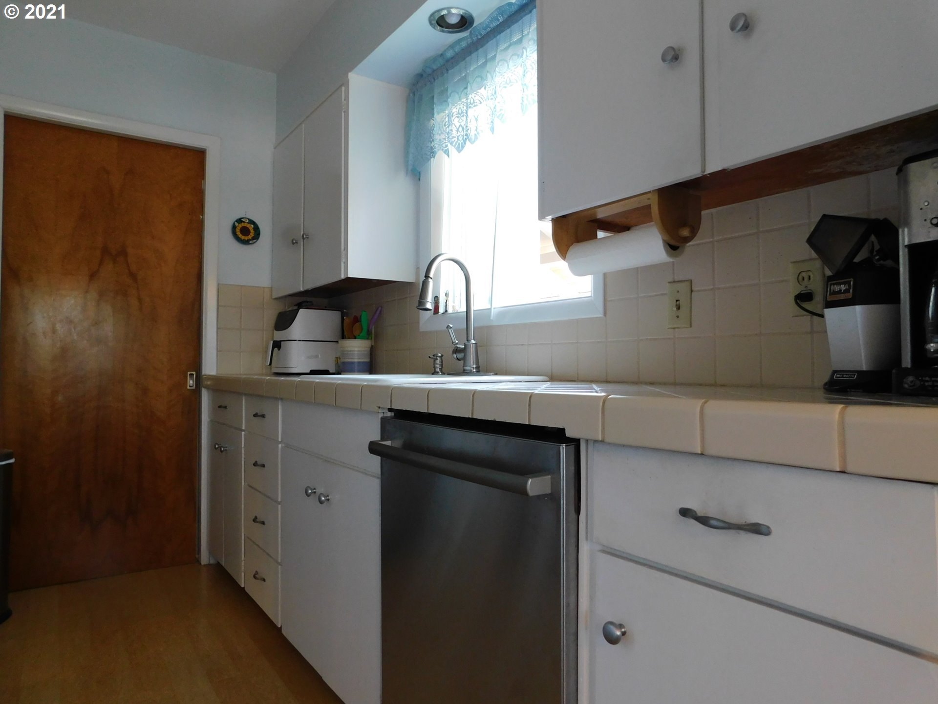 614 5th Street Myrtle Point, OR 97458 - Photo 10 of 28 Gallery Image 10