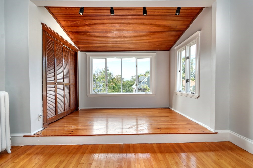 59 Manthorne Road Boston, MA 02132 - Photo 2 of 22 Gallery Image 2