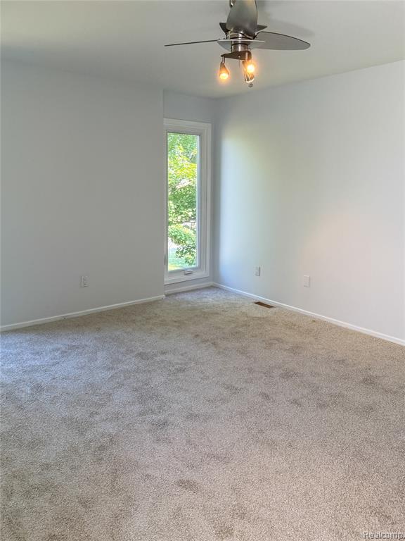 5186 East 14 Mile Road Warren, MI 48092 - Photo 5 of 15
