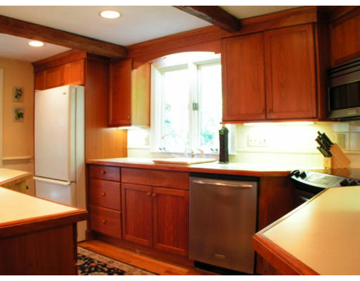 16 Jordan Road Plymouth, MA 02360 - Photo 9 of 27 Gallery Image 9