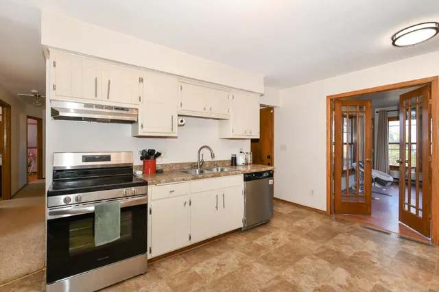 $359,900 | 1636 West Fairfield Court, Glendale, WI 53209