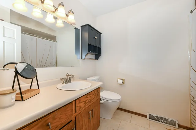 $359,900 | 1636 West Fairfield Court, Glendale, WI 53209