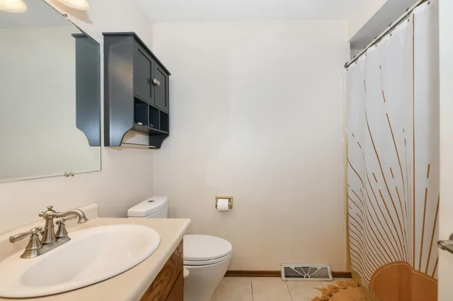 $359,900 | 1636 West Fairfield Court, Glendale, WI 53209