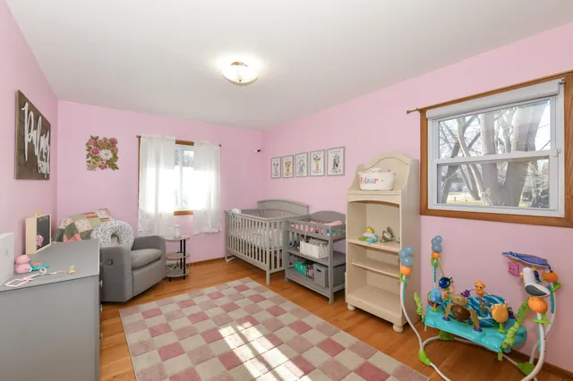 $359,900 | 1636 West Fairfield Court, Glendale, WI 53209